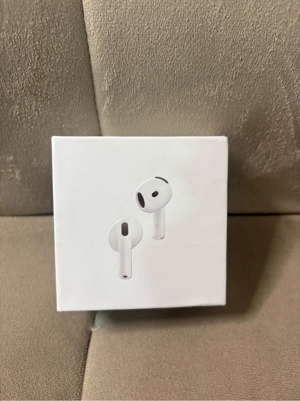 Apple White AirPods 4 True Wireless Earbuds with Charging Case